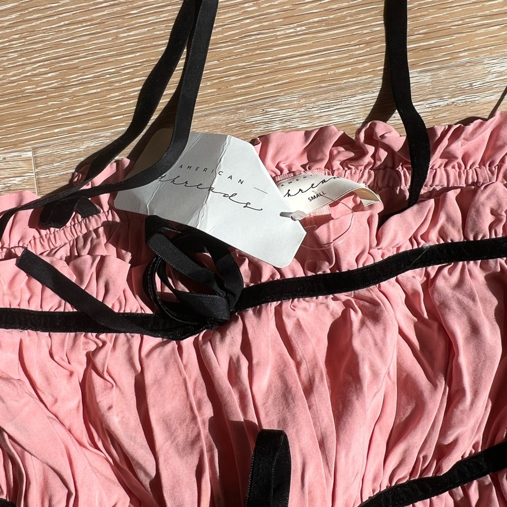 Rena Ruffle Contrast Top - Picture 6 of 6